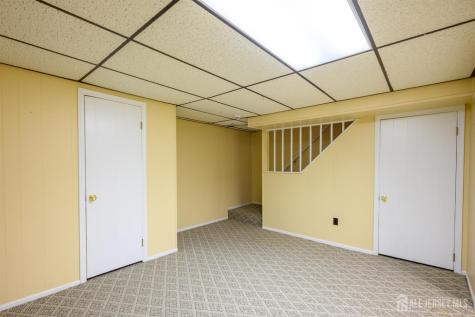 1004 Timber Oaks Road Edison NJ 08820