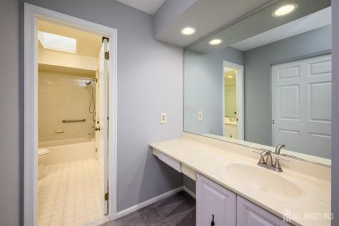 1004 Timber Oaks Road Edison NJ 08820