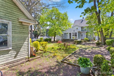 19 Clinton Place Metuchen NJ 08840