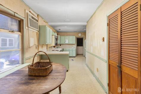 19 Clinton Place Metuchen NJ 08840