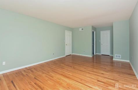 6 Dana Court South Brunswick NJ 08540