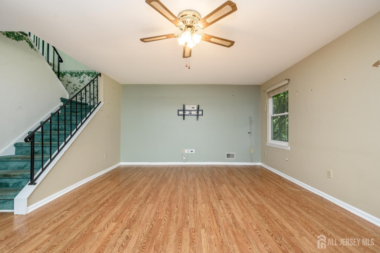 39 River Bank Drive Florence NJ 08554