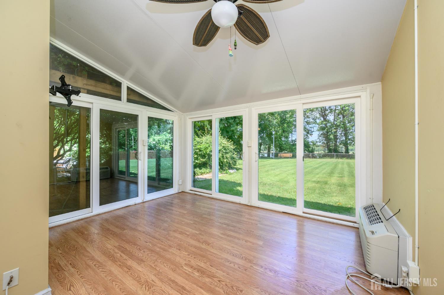 39 River Bank Drive Florence NJ 08554