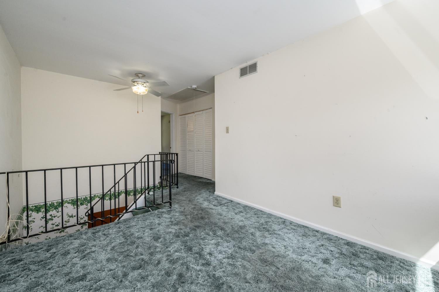 39 River Bank Drive Florence NJ 08554