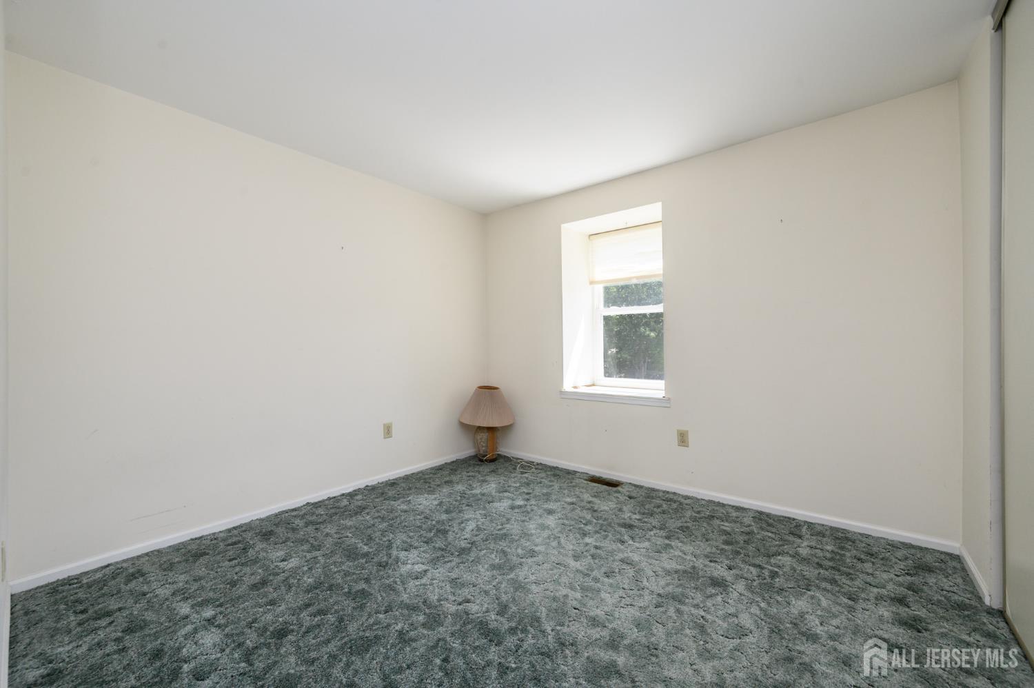 39 River Bank Drive Florence NJ 08554