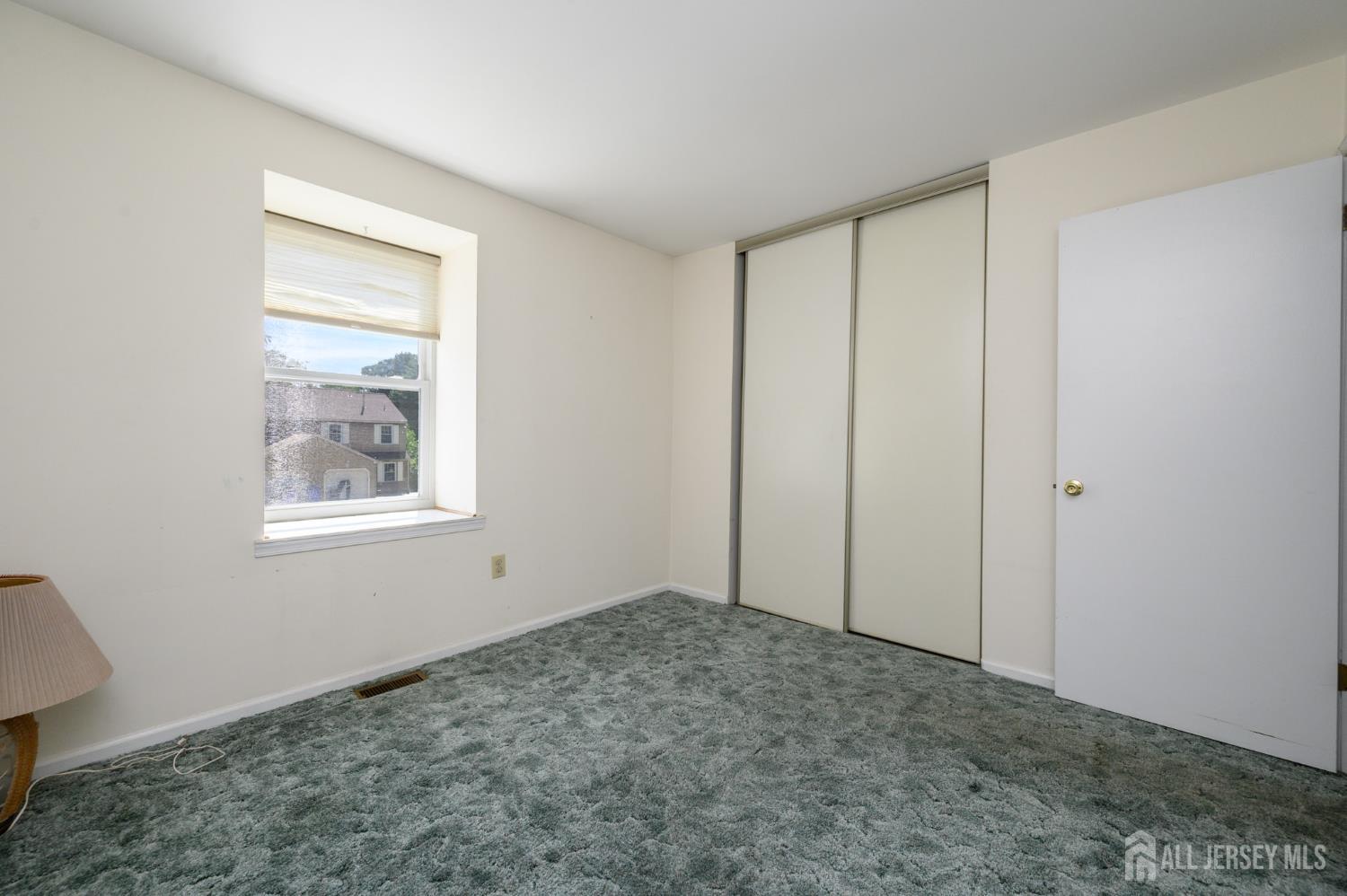 39 River Bank Drive Florence NJ 08554