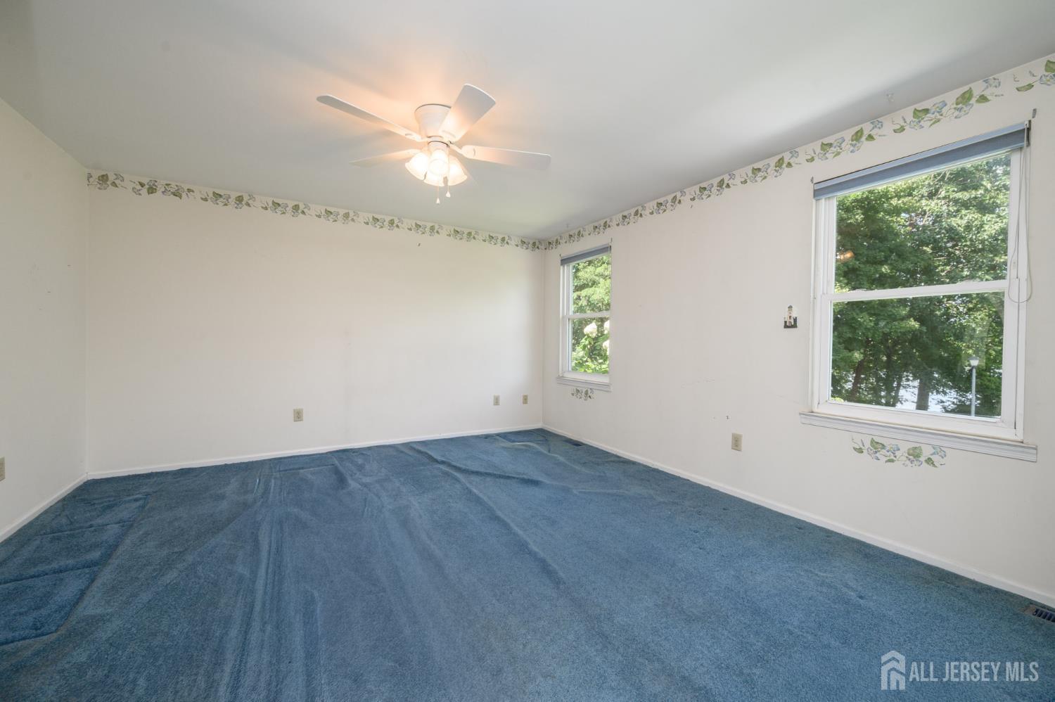 39 River Bank Drive Florence NJ 08554
