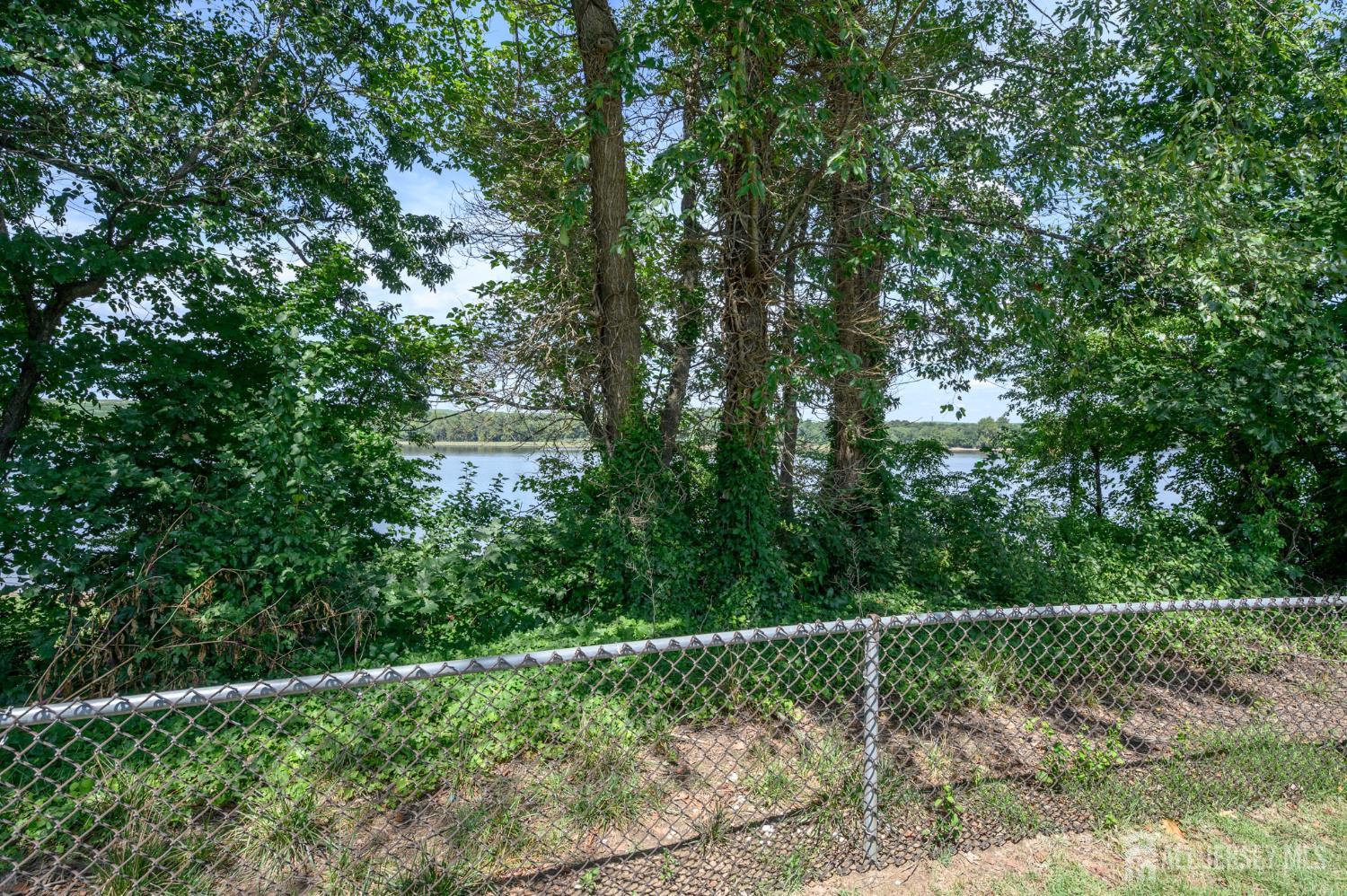 39 River Bank Drive Florence NJ 08554