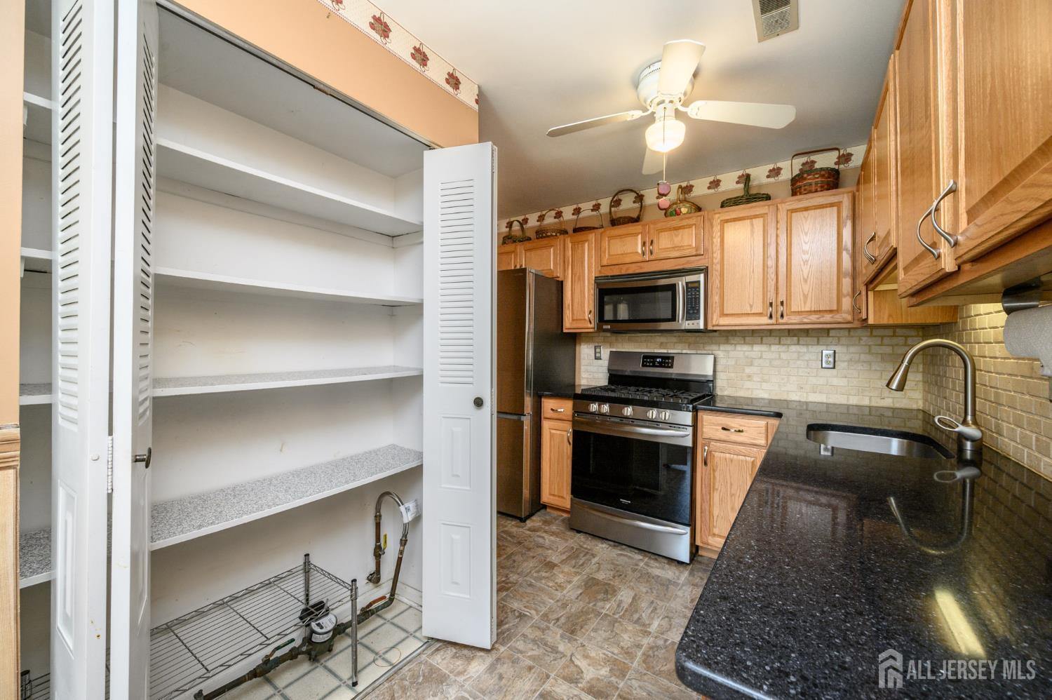 39 River Bank Drive Florence NJ 08554