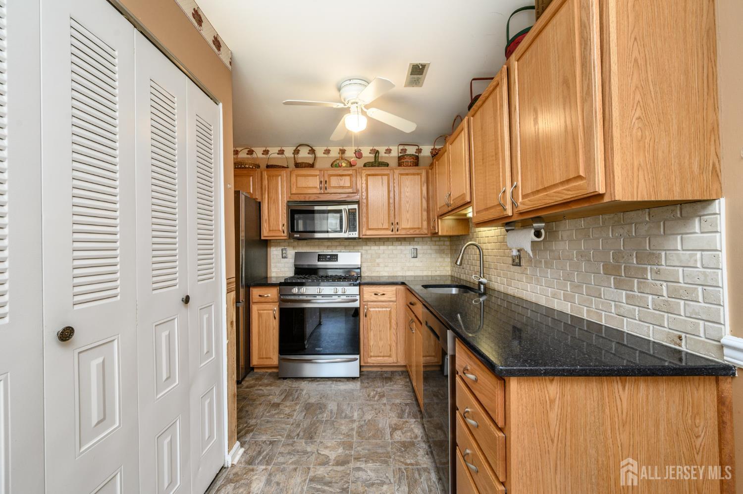 39 River Bank Drive Florence NJ 08554