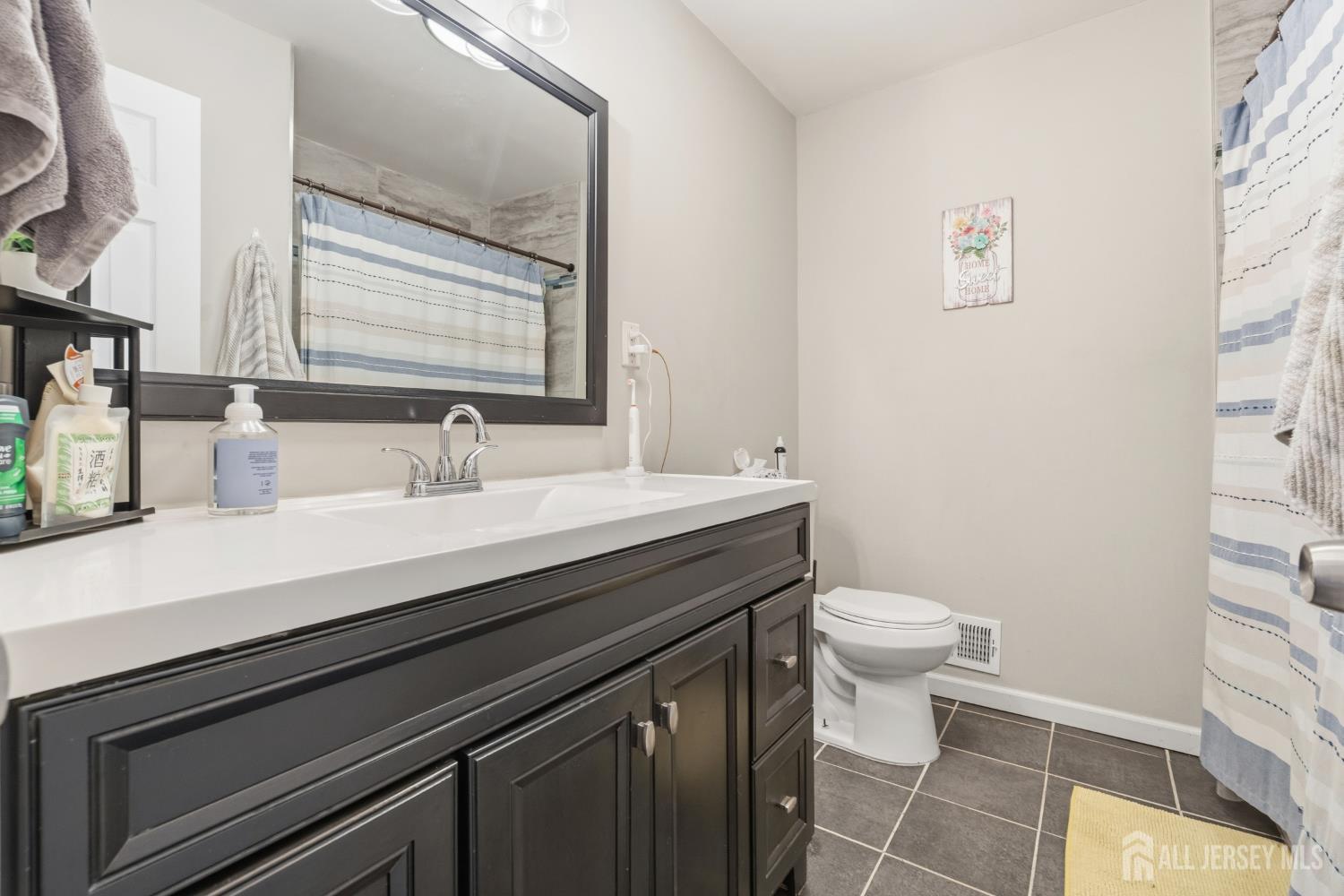 24 Wilk Road Edison NJ 08837