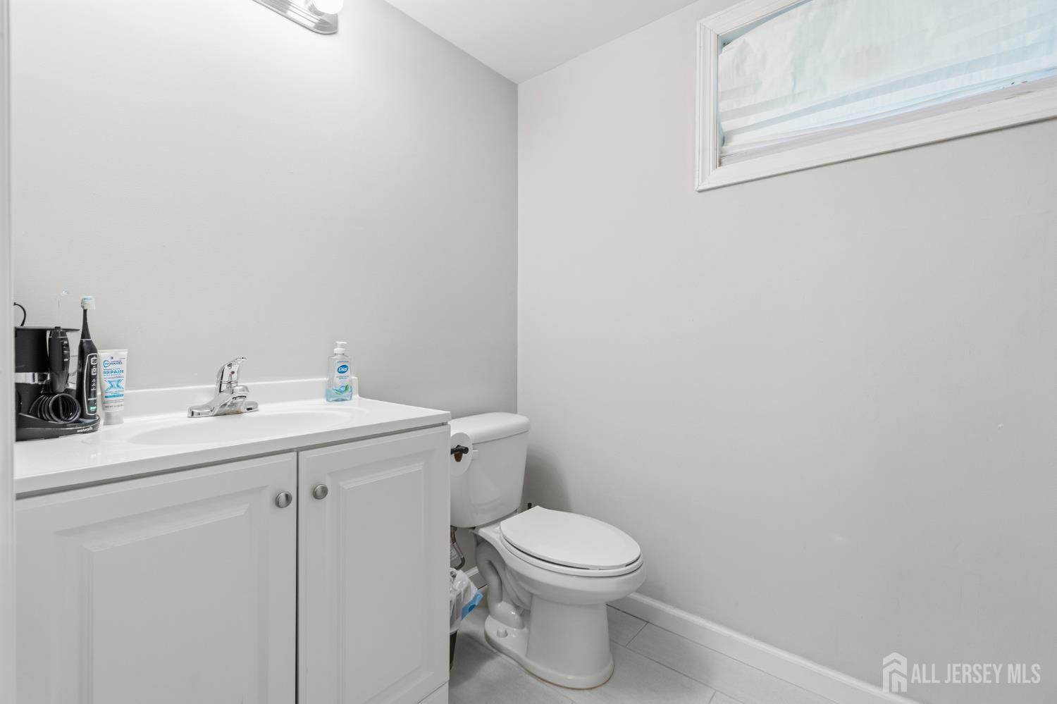 24 Wilk Road Edison NJ 08837