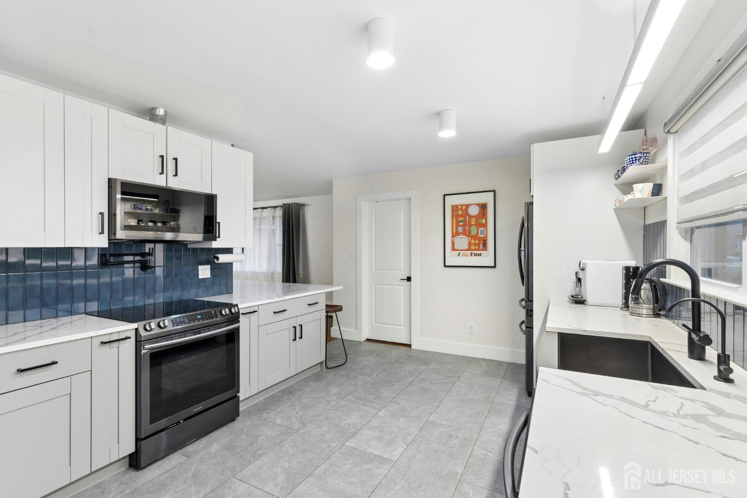 125 W Minna Avenue Avenel NJ 07001