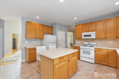 2 Nicole Drive Franklin NJ 08873