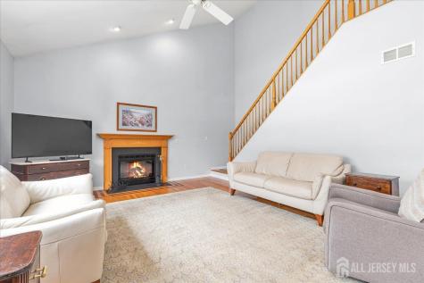 2 Nicole Drive Franklin NJ 08873