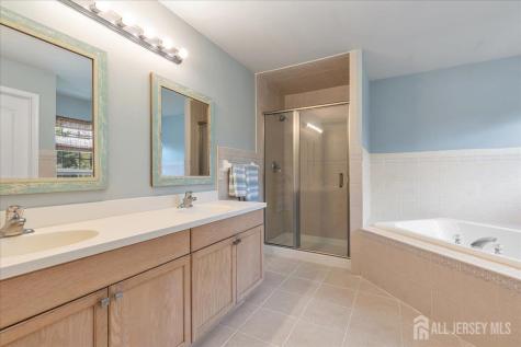 2 Nicole Drive Franklin NJ 08873