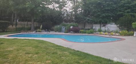 2 Nicole Drive Franklin NJ 08873