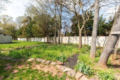 2 Nicole Drive Franklin NJ 08873
