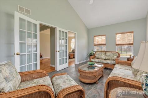 2 Nicole Drive Franklin NJ 08873
