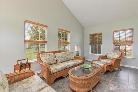 2 Nicole Drive Franklin NJ 08873