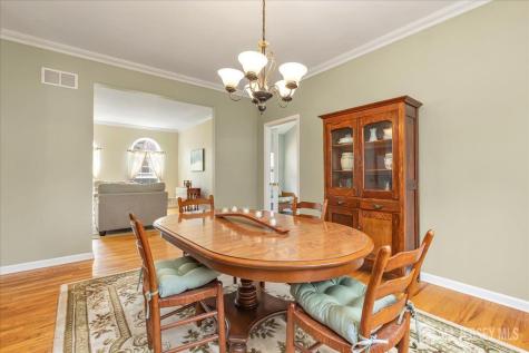 2 Nicole Drive Franklin NJ 08873
