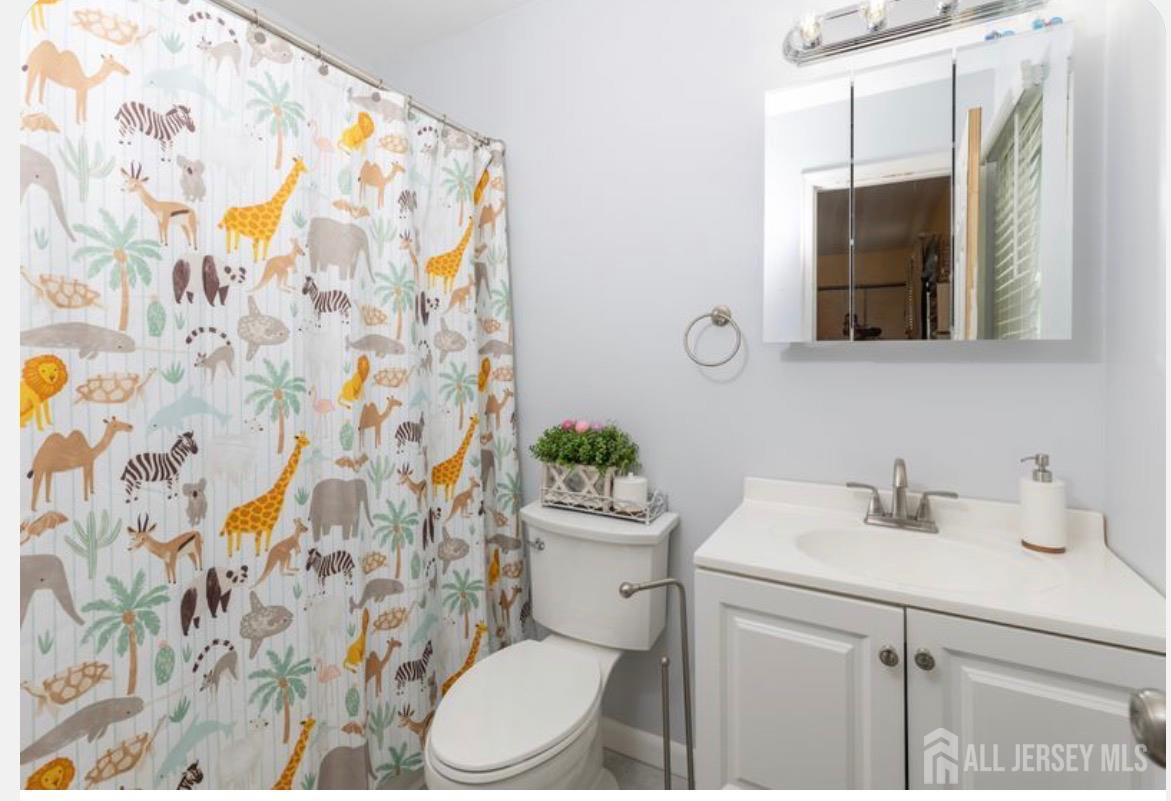 40 Lantern Lane Sayreville NJ 08872