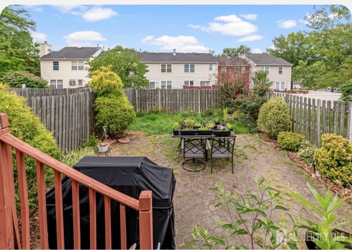 40 Lantern Lane Sayreville NJ 08872