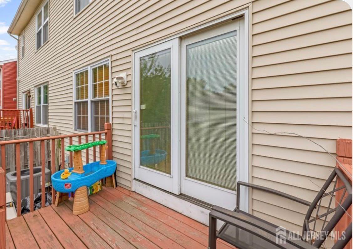40 Lantern Lane Sayreville NJ 08872