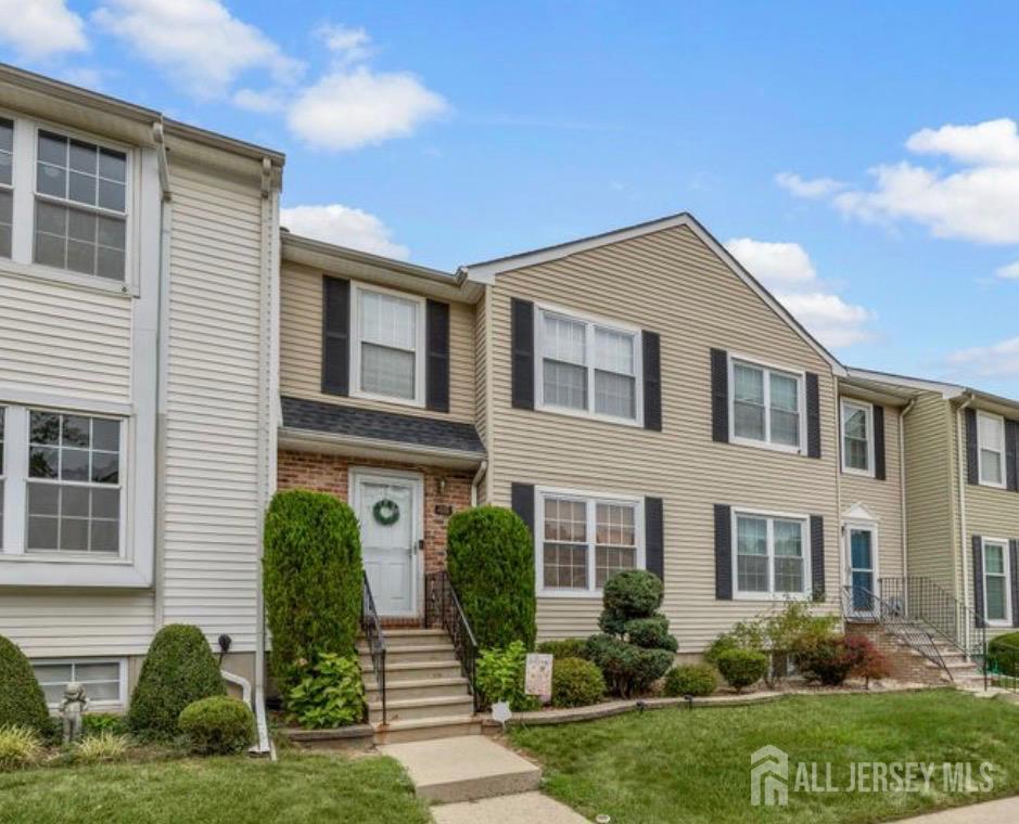 40 Lantern Lane Sayreville NJ 08872