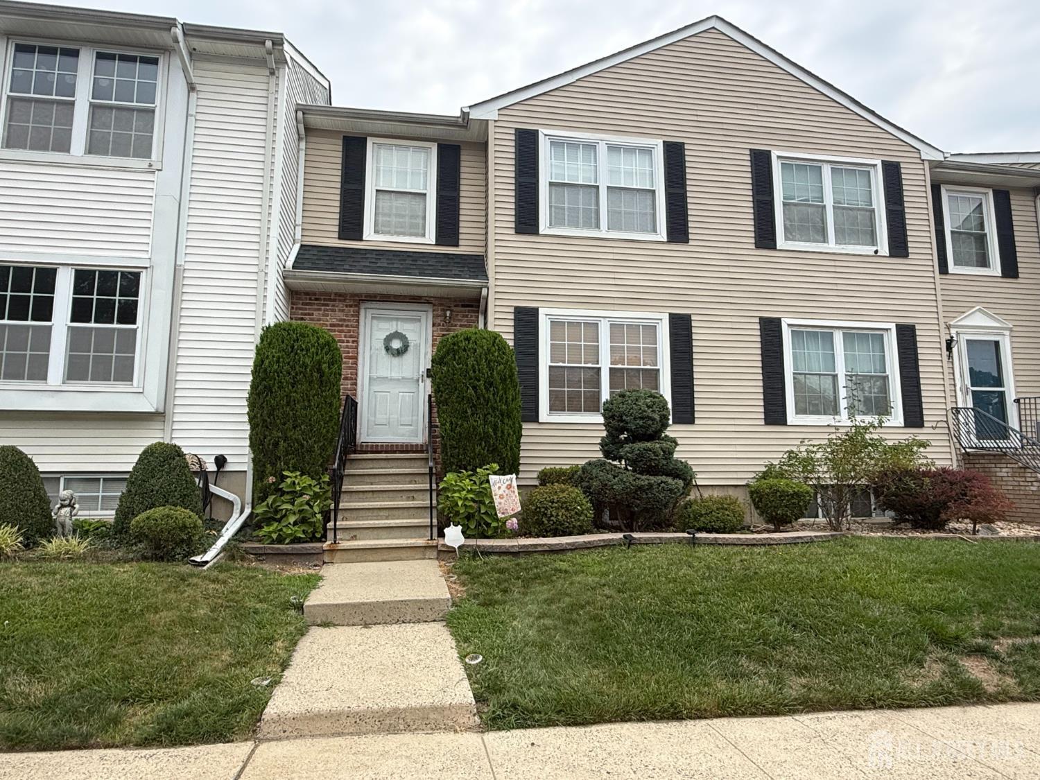 40 Lantern Lane Sayreville NJ 08872