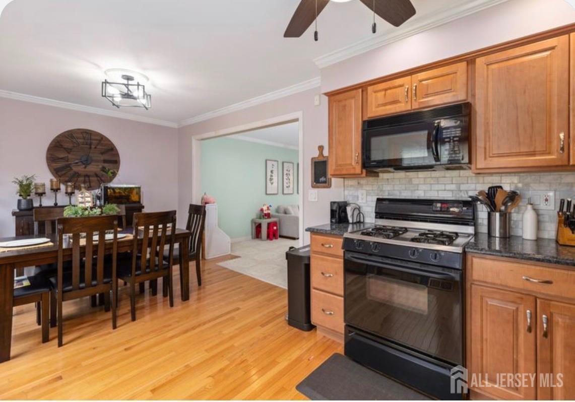 40 Lantern Lane Sayreville NJ 08872