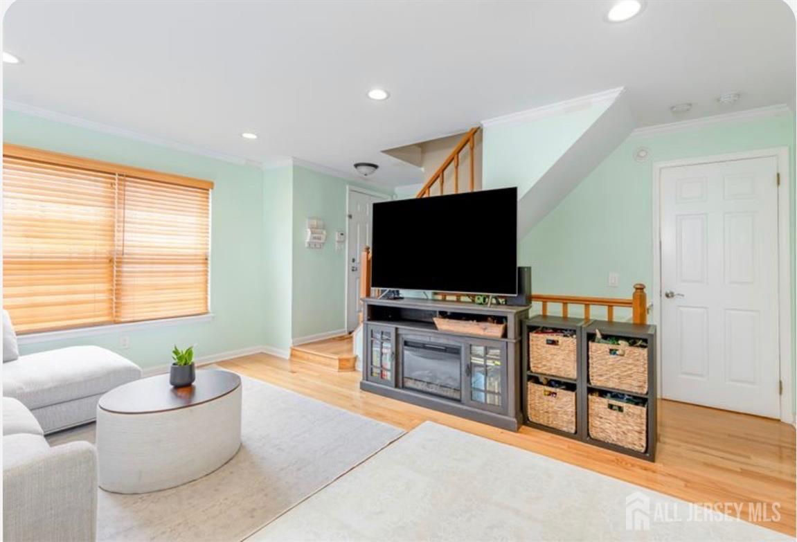 40 Lantern Lane Sayreville NJ 08872