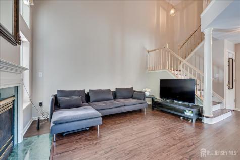 26 Alpine Road Holmdel NJ 07733