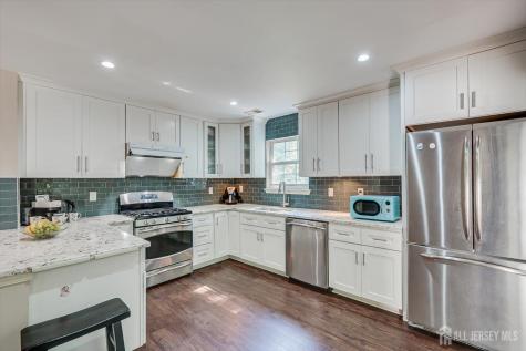 26 Alpine Road Holmdel NJ 07733