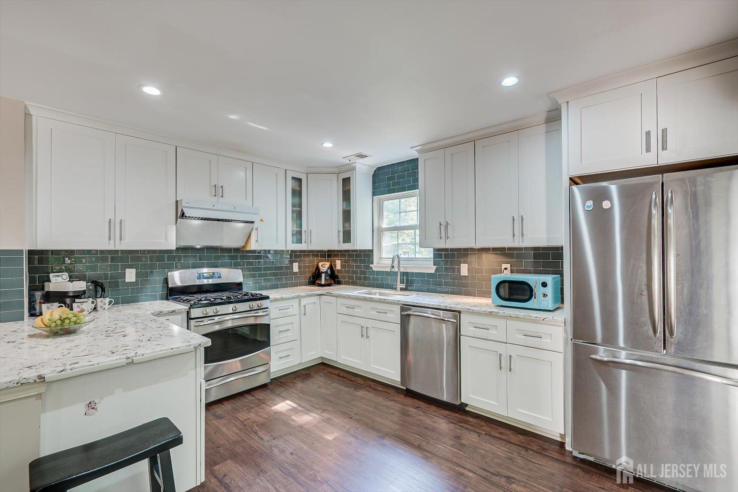 26 Alpine Road Holmdel NJ 07733