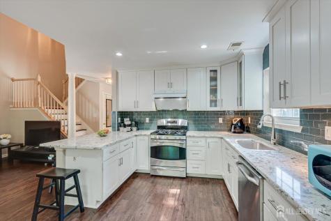 26 Alpine Road Holmdel NJ 07733