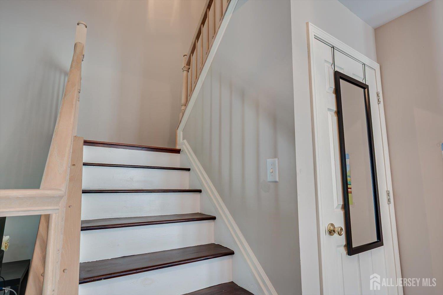 26 Alpine Road Holmdel NJ 07733