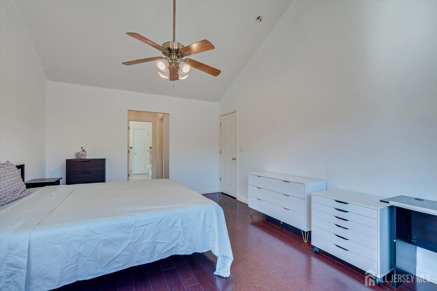 26 Alpine Road Holmdel NJ 07733