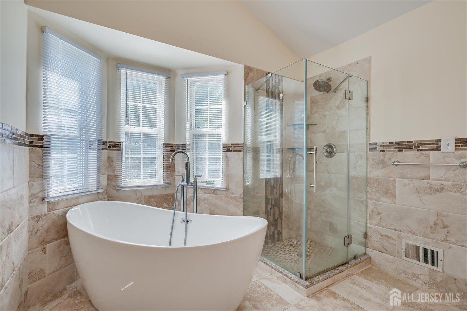 26 Alpine Road Holmdel NJ 07733