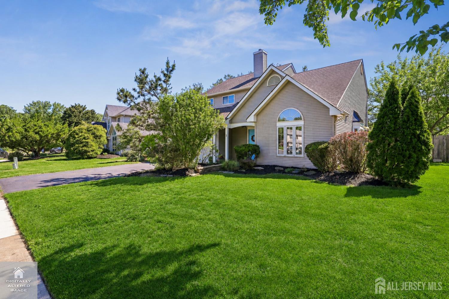 Freehold NJ, 3 Longbrook Lane