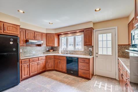 866 Crescent Drive Rahway NJ 07065