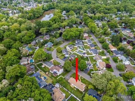 866 Crescent Drive Rahway NJ 07065
