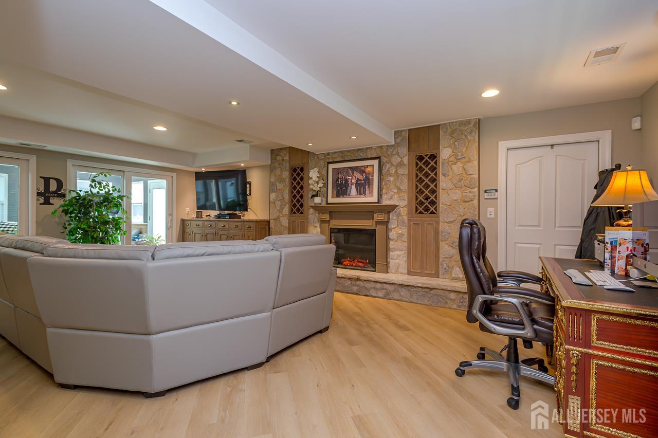 38 Holly Drive Sayreville NJ 08859
