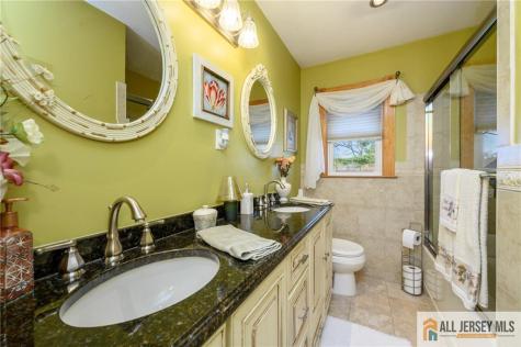 124 Inwood Avenue Colonia NJ 07067