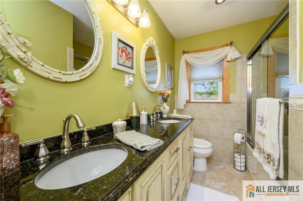 124 Inwood Avenue Colonia NJ 07067