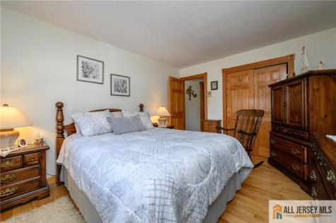 124 Inwood Avenue Colonia NJ 07067