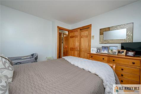 124 Inwood Avenue Colonia NJ 07067