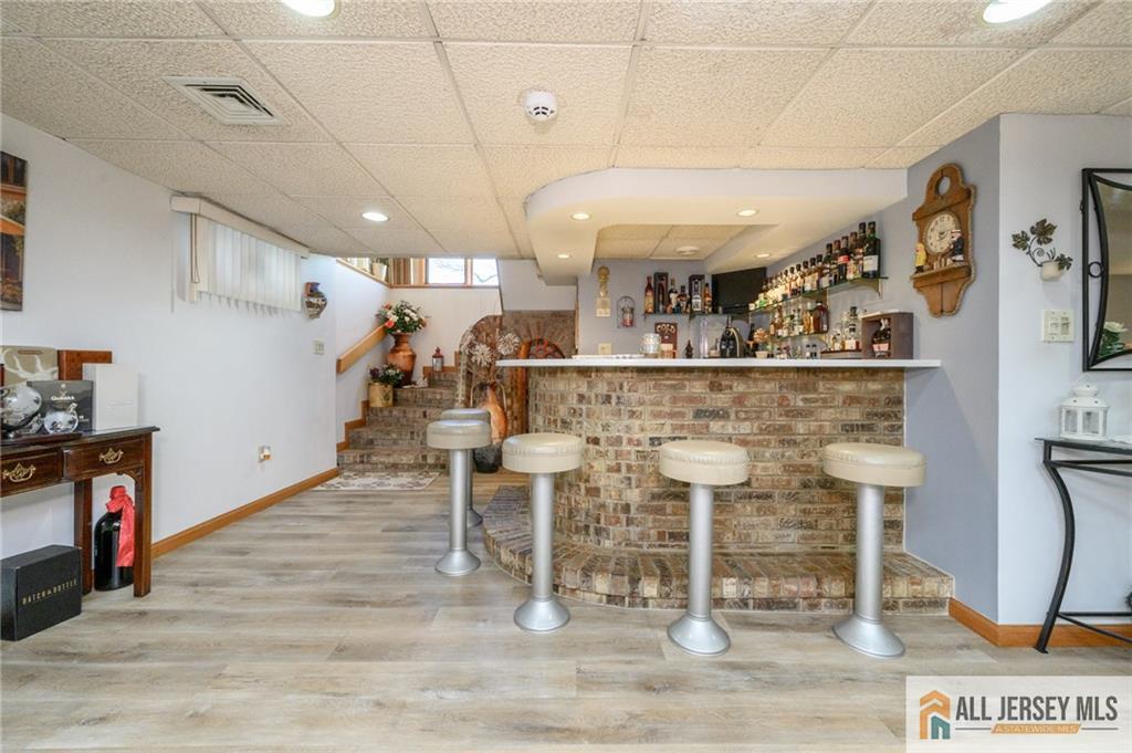 124 Inwood Avenue Colonia NJ 07067