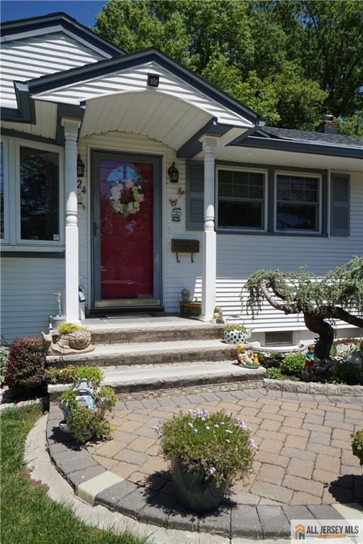 124 Inwood Avenue Colonia NJ 07067