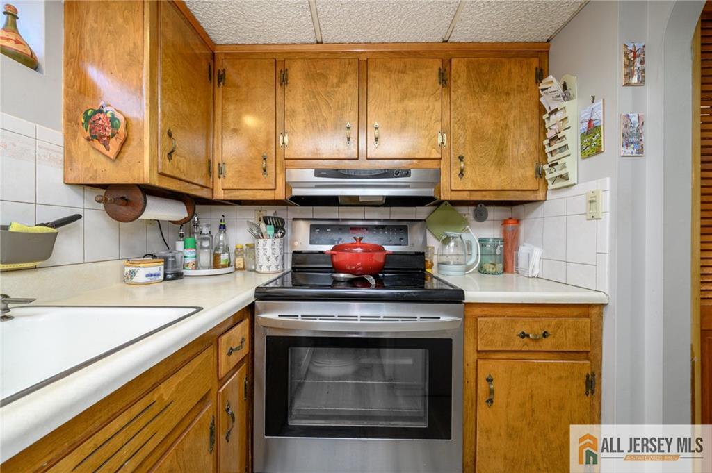124 Inwood Avenue Colonia NJ 07067